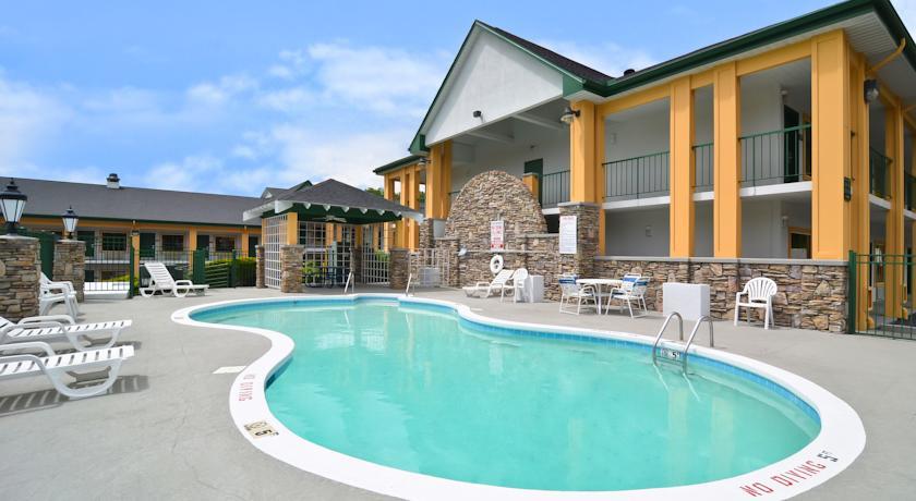 Отель Quality Inn & Suites Biltmore East