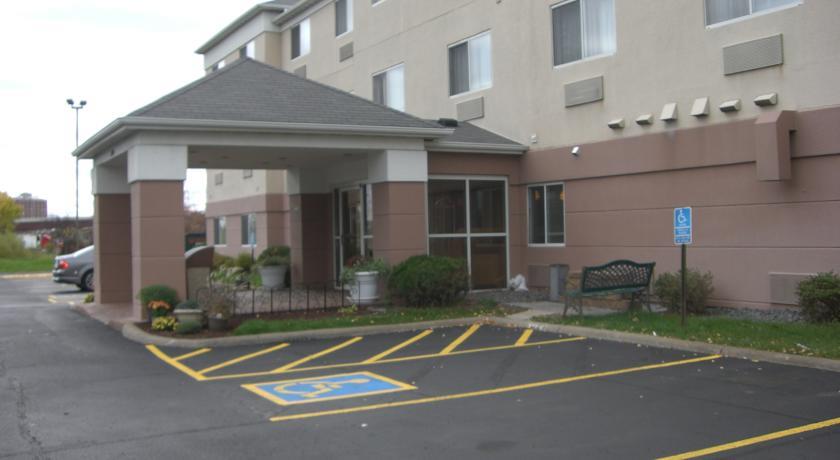 Отель Brooklyn Center Quality Inn