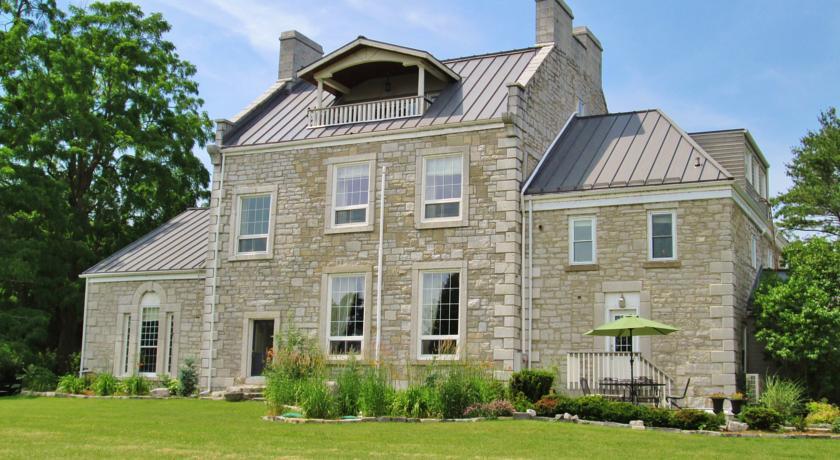 Апартаменты All Suites Whitney Manor