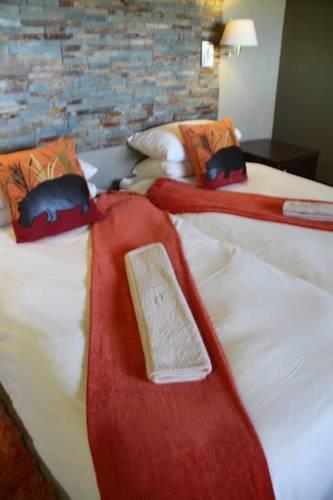 Отель Lapa Lange Game Lodge