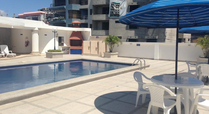 Отель Hotel Bucaneiro