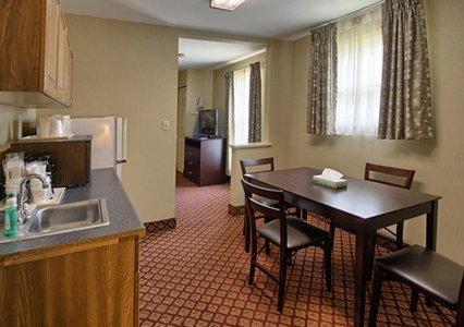 Отель Rodeway Inn & Suites Hershey