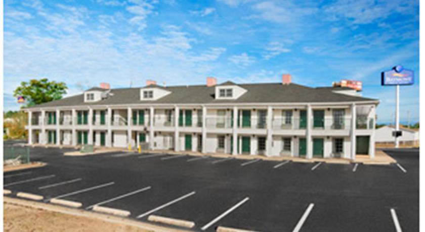 Отель Baymont Inn and Suites - Eden
