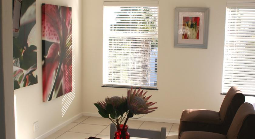 Black Horse Suites