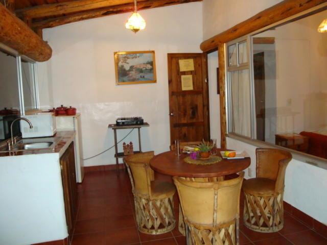 Отель Hotel Bugamvillas