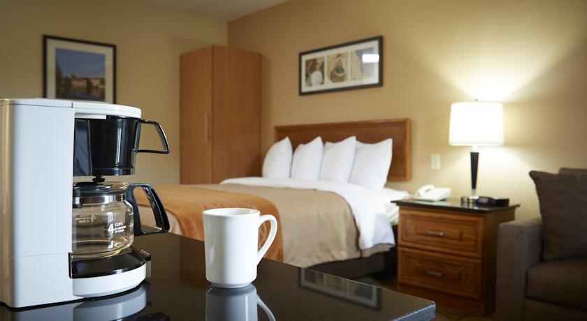Отель Comfort Inn Rouyn-Noranda