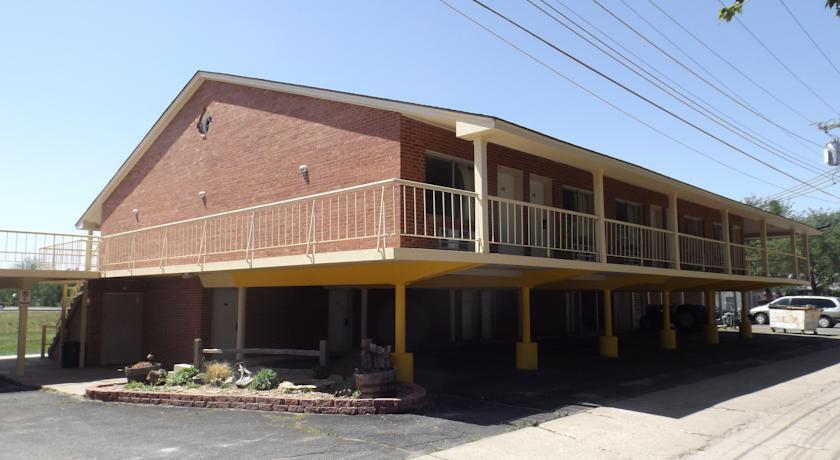 Отель Chisholm Trail Inn