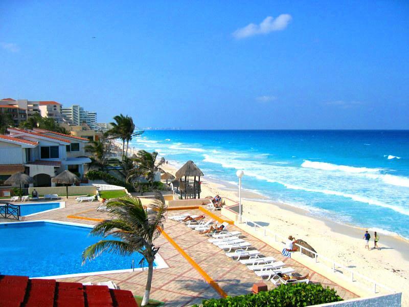 Cancun Beach Apartments