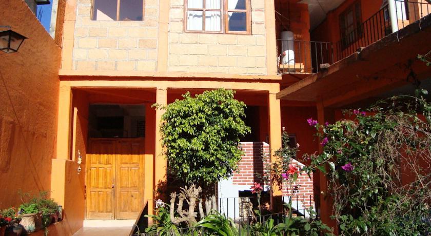 Отель Posada Familiar 16 de Septiembre