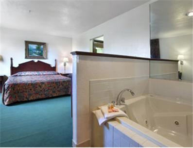 Отель Howard Johnson Inn Nicholasville/Lexington