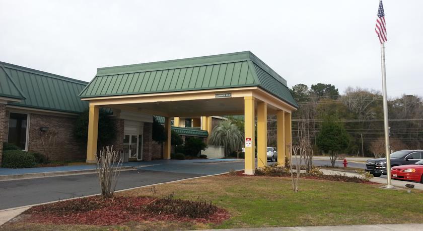 Отель Econo Lodge Hinesville