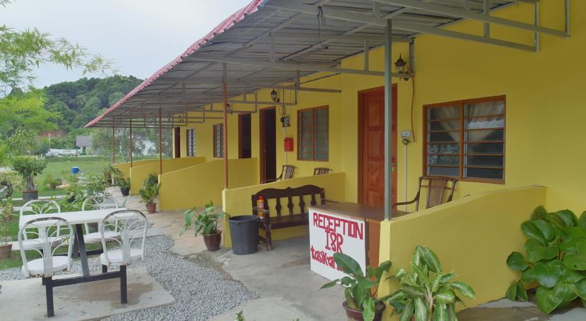Отель I & R Tasik Anak Motel