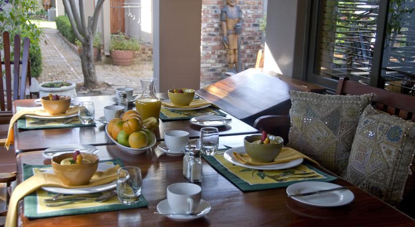 Гостевой дом The Crown Guest House