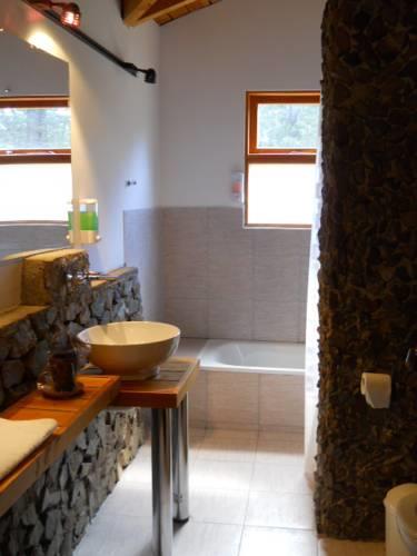 Отель Paralelo 42° Lodge
