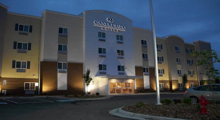 Отель Candlewood Suites Midland
