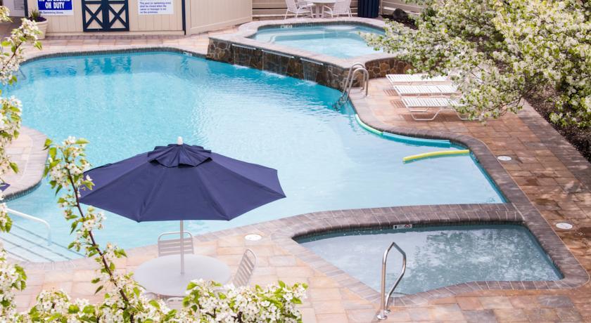 Апартаменты Beachcomber Resort