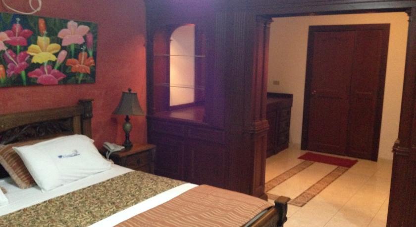 Отель Hotel Elyamar
