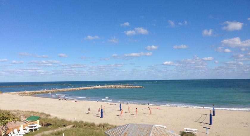 Отель Beachfront Inn