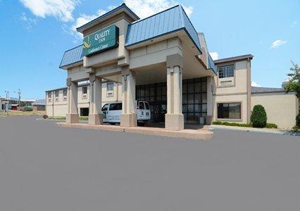 Отель Quality Inn & Conference Center Akron