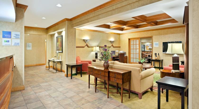 Отель Holiday Inn Express MEDFORD