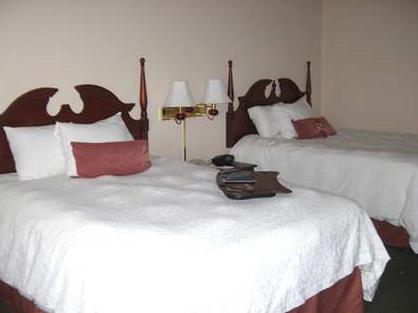 Отель Hampton Inn Bedford