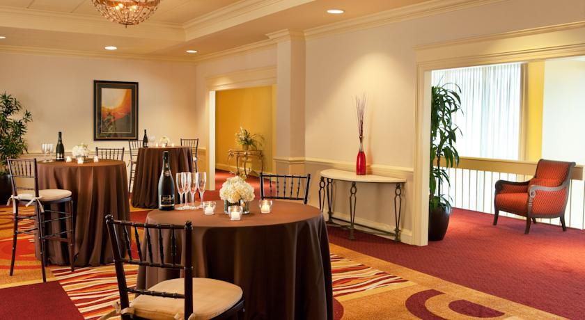 Отель The Hotel ML