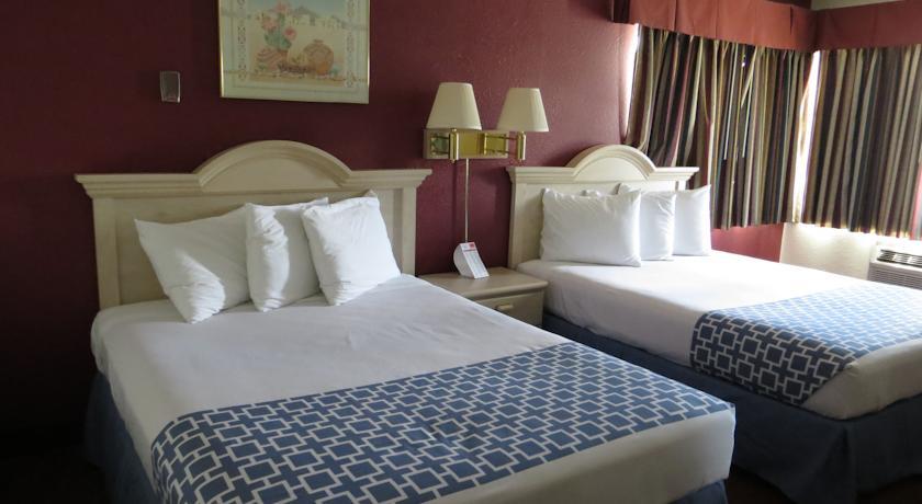 Отель Econo Lodge Fallon