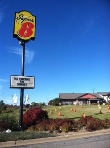 Отель Super 8 Eveleth