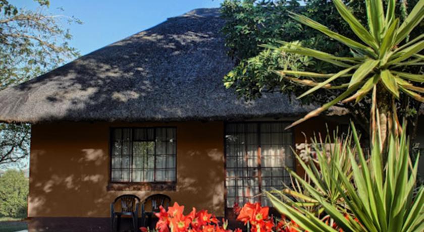 Отель Kwanyoni Lodge