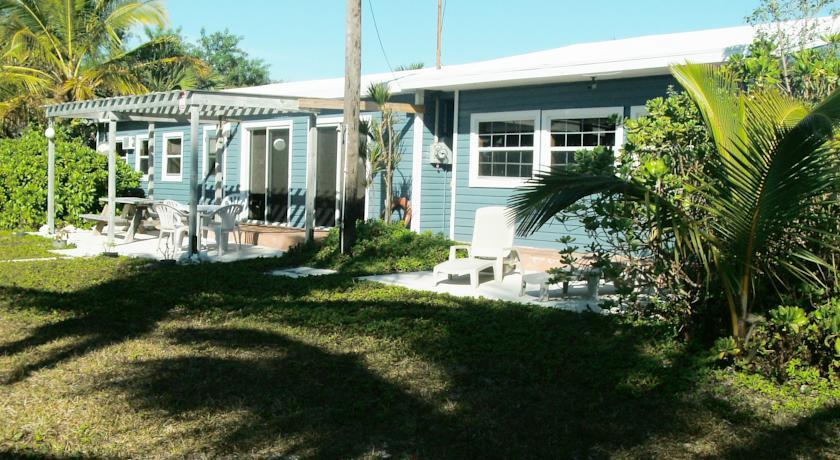 Апартаменты Hideaway Bahamas Beach Cottage