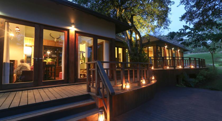 Отель Lake Duluti Lodge