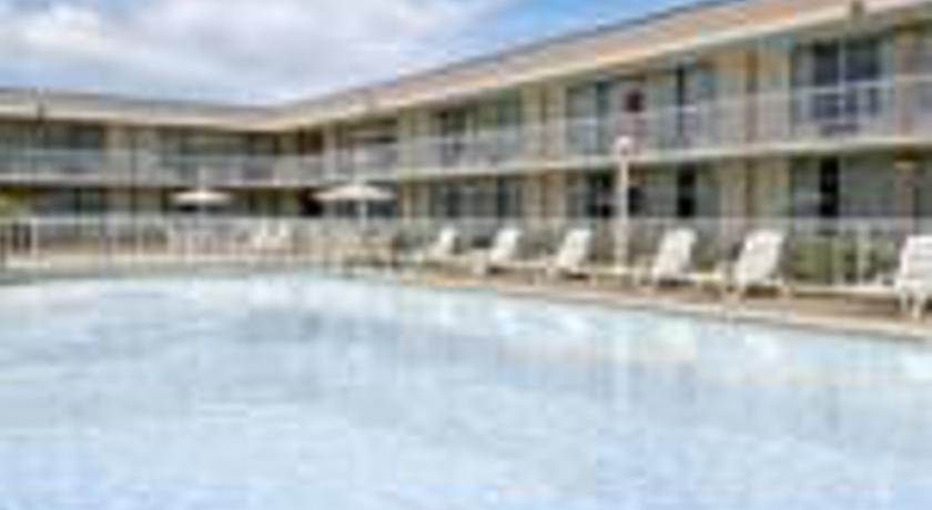 Отель Magnuson Hotel South Hill