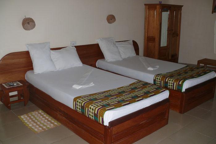 Отель Axim Beach Hotel