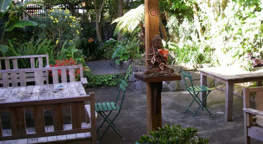 Brown Kiwi Travellers Hostel