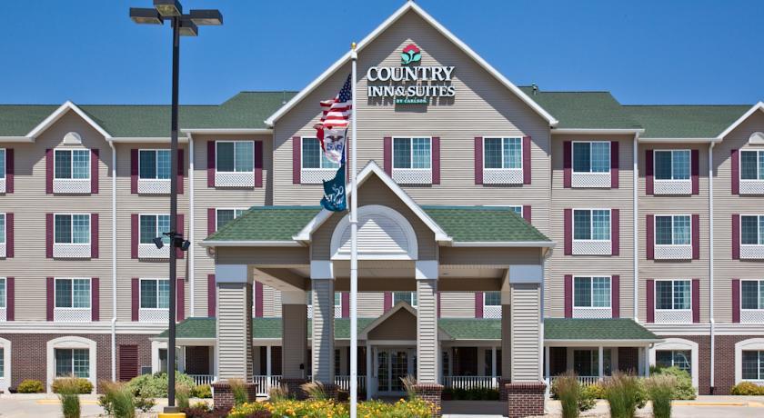 Отель Country Inn & Suites Northwood