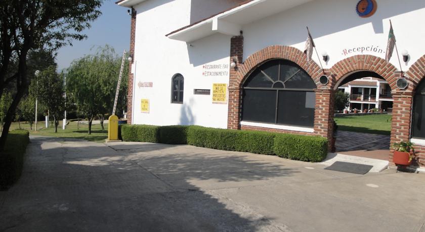Отель Hotel Los Sauces Villa del Carbon