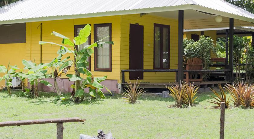 Отель Kamala Bungalows