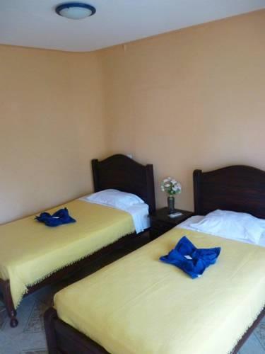 Отель Hostal Cerro Azul