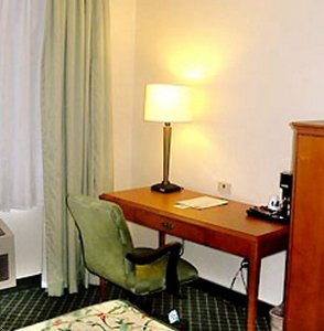 Отель Red Roof Inn Cedar Rapids 