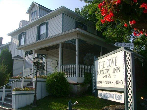 Отель The Cove Country Inn & Spa