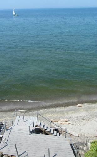 Апартаменты Olcott Beach House