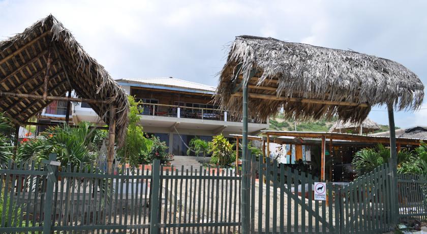 Гостевой дом Donkey Den Guesthouse
