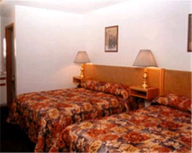 Отель Elk Point Motel & RV Park