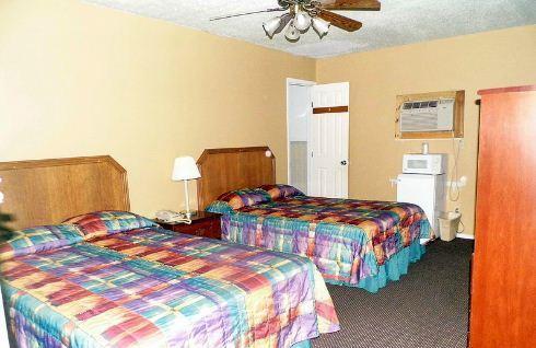 Отель Interstate Motel