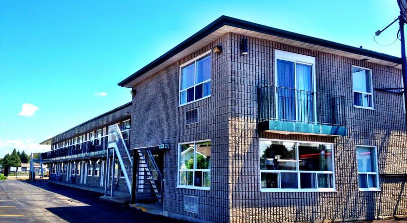 Отель Angus Inn Motel