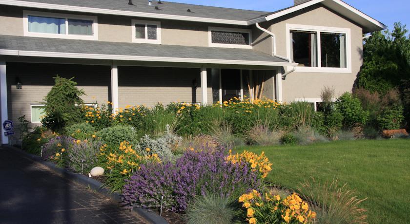 Kelowna Apple Tree Bed & Breakfast