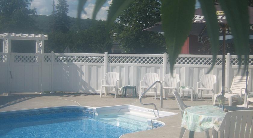 Отель Motel des Pentes