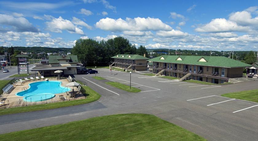 Отель Daigle's Motel