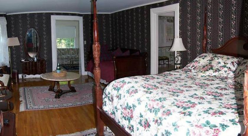 Отель Blackberry River Inn