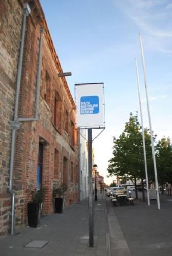 Port Adelaide Backpackers
